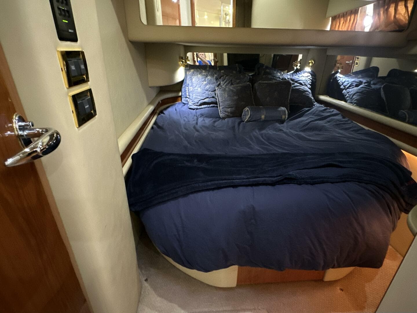 2000 Sea Ray 480 Sedan Bridge — photo 23