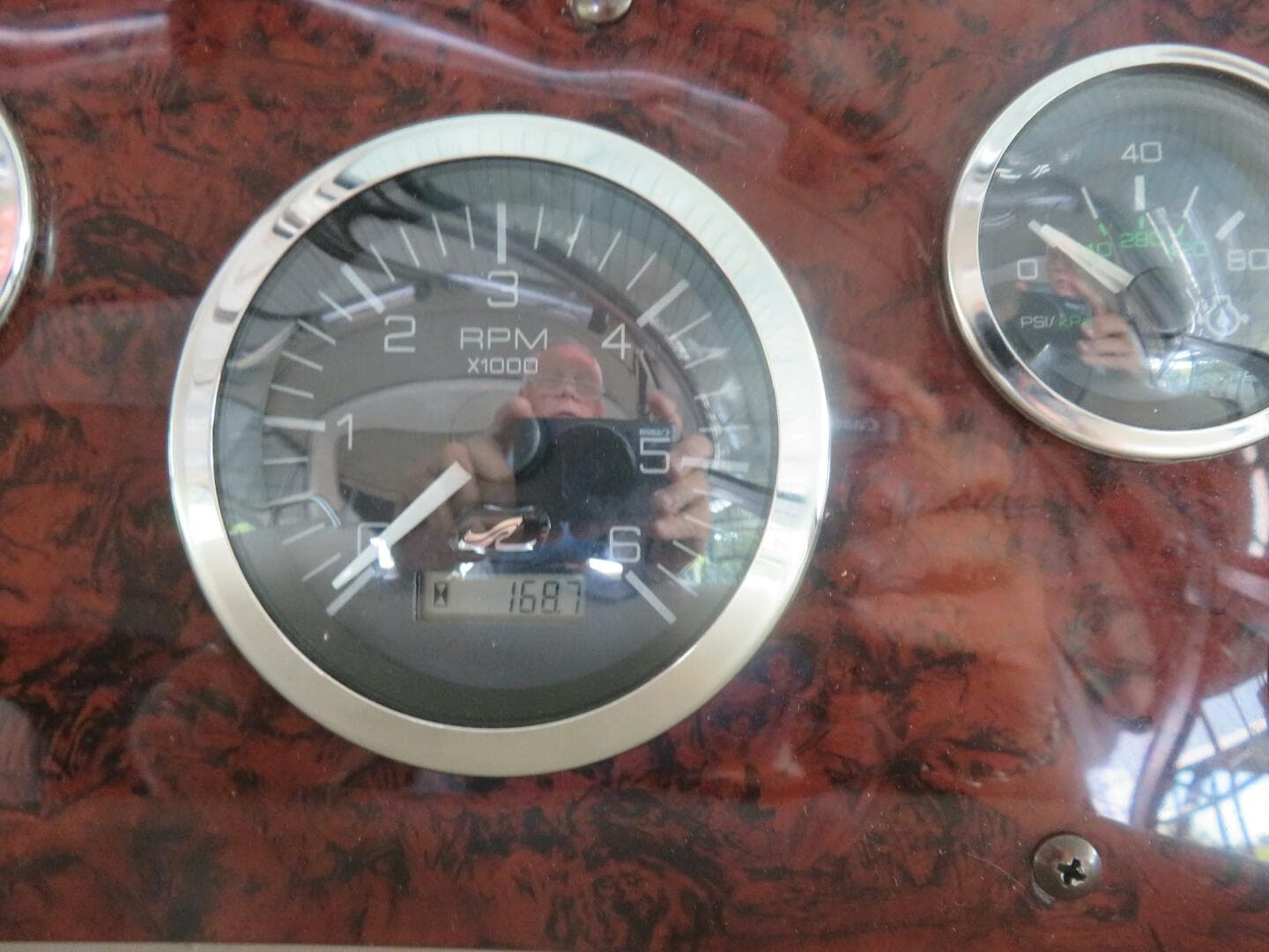 2001 Sea Ray 340 Sundancer — photo 8