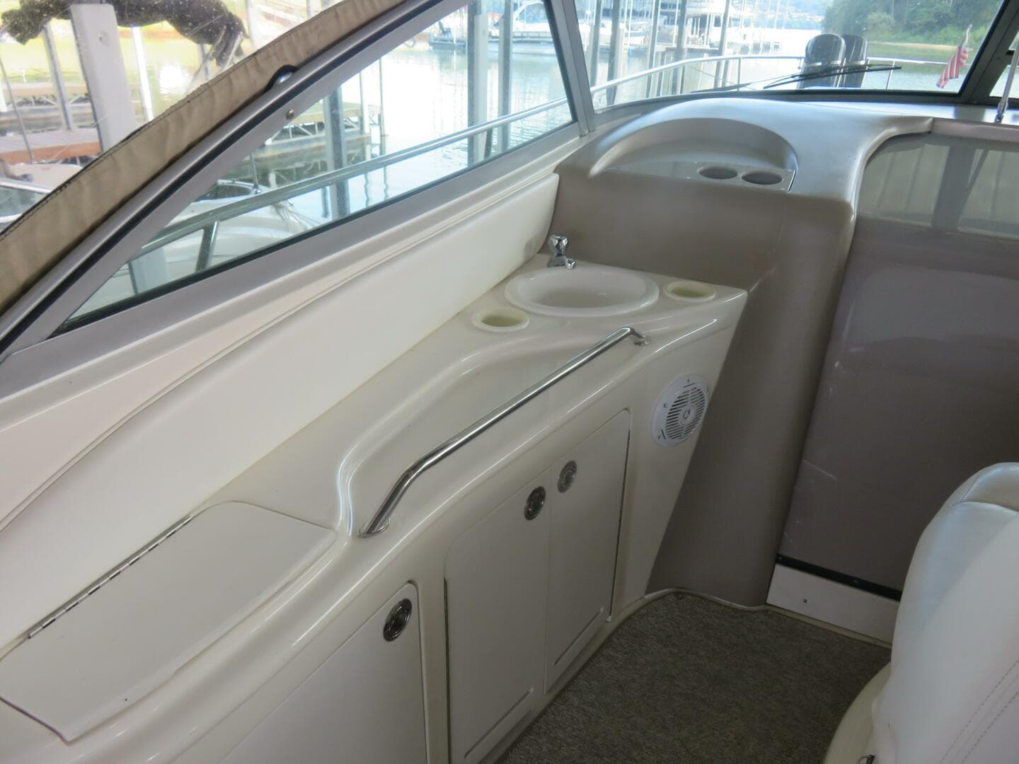 2001 Sea Ray 340 Sundancer — photo 4