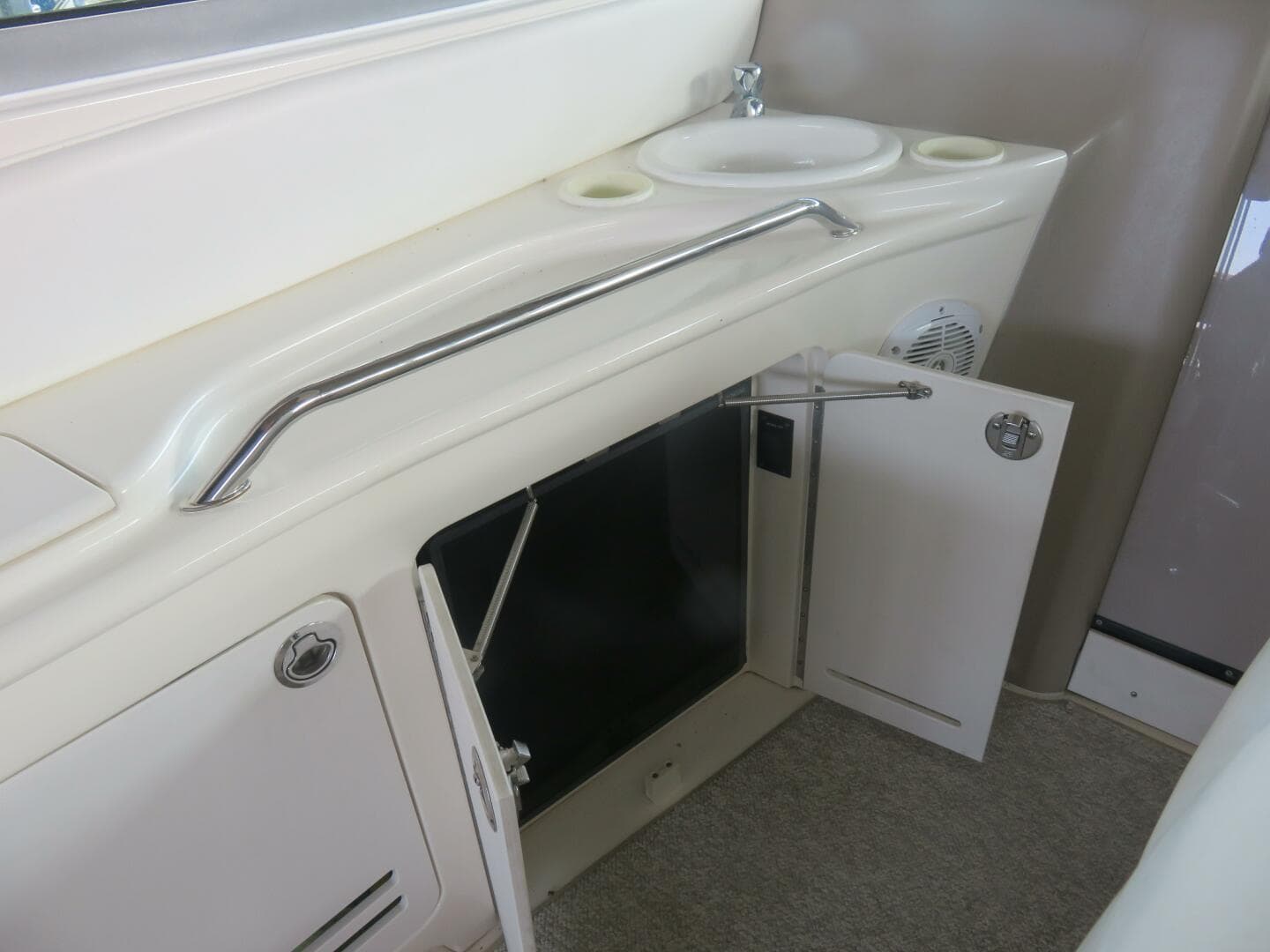 2001 Sea Ray 340 Sundancer — photo 7