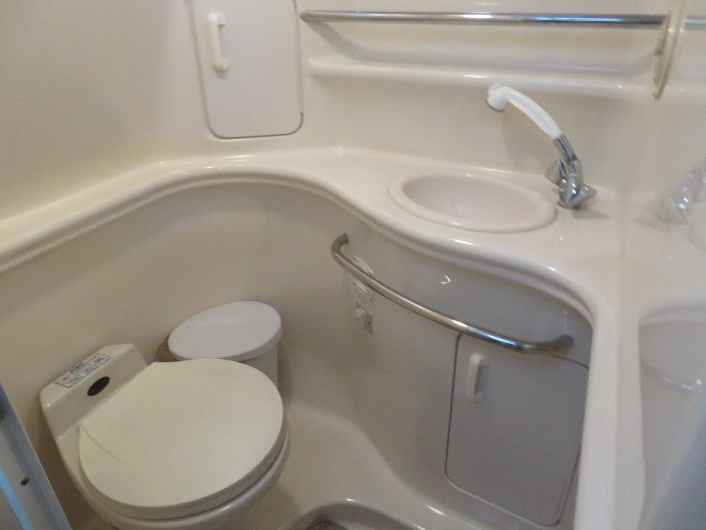 2001 Sea Ray 340 Sundancer — photo 14