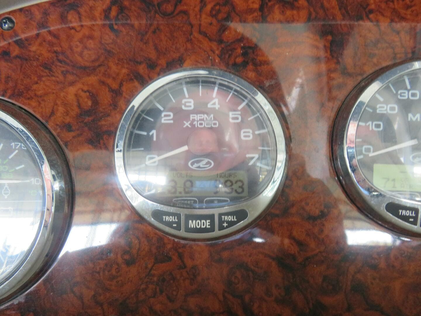 2005 Sea Ray 300 Sundancer — photo 14