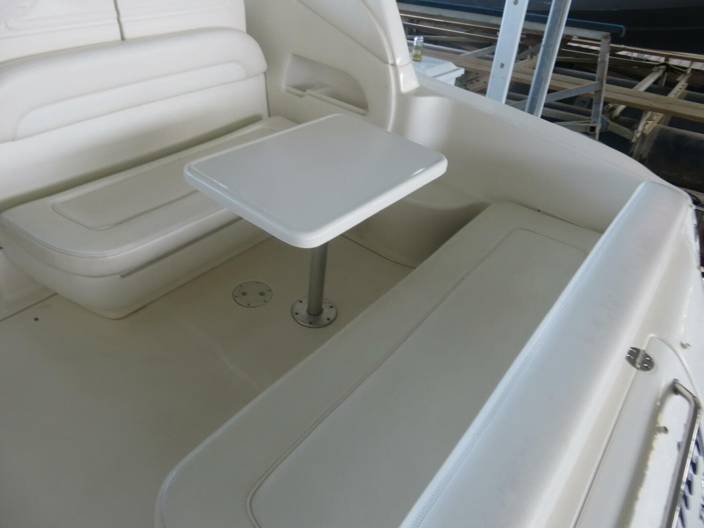 2005 Sea Ray 300 Sundancer — photo 3