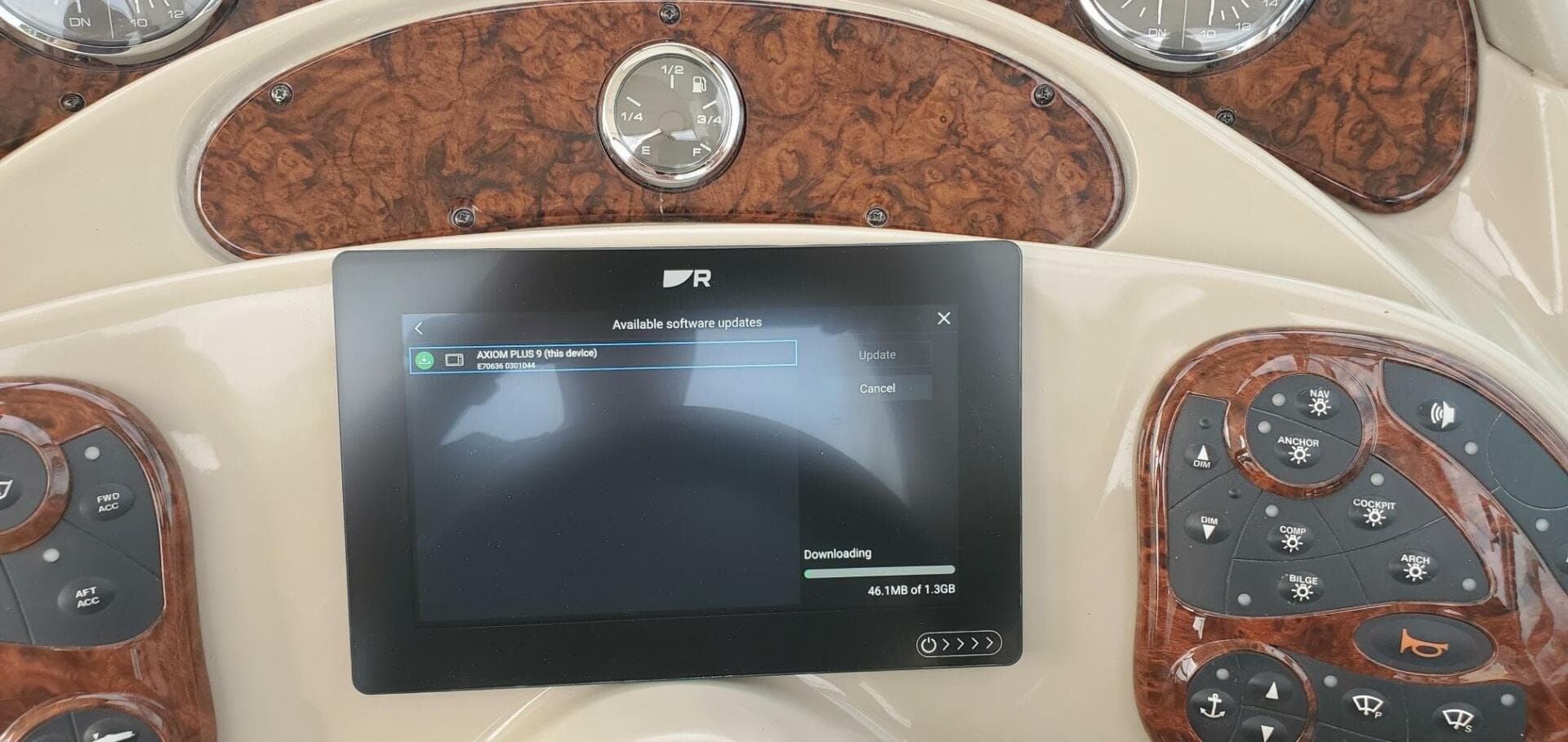 2005 Sea Ray 280 Sundancer — photo 12