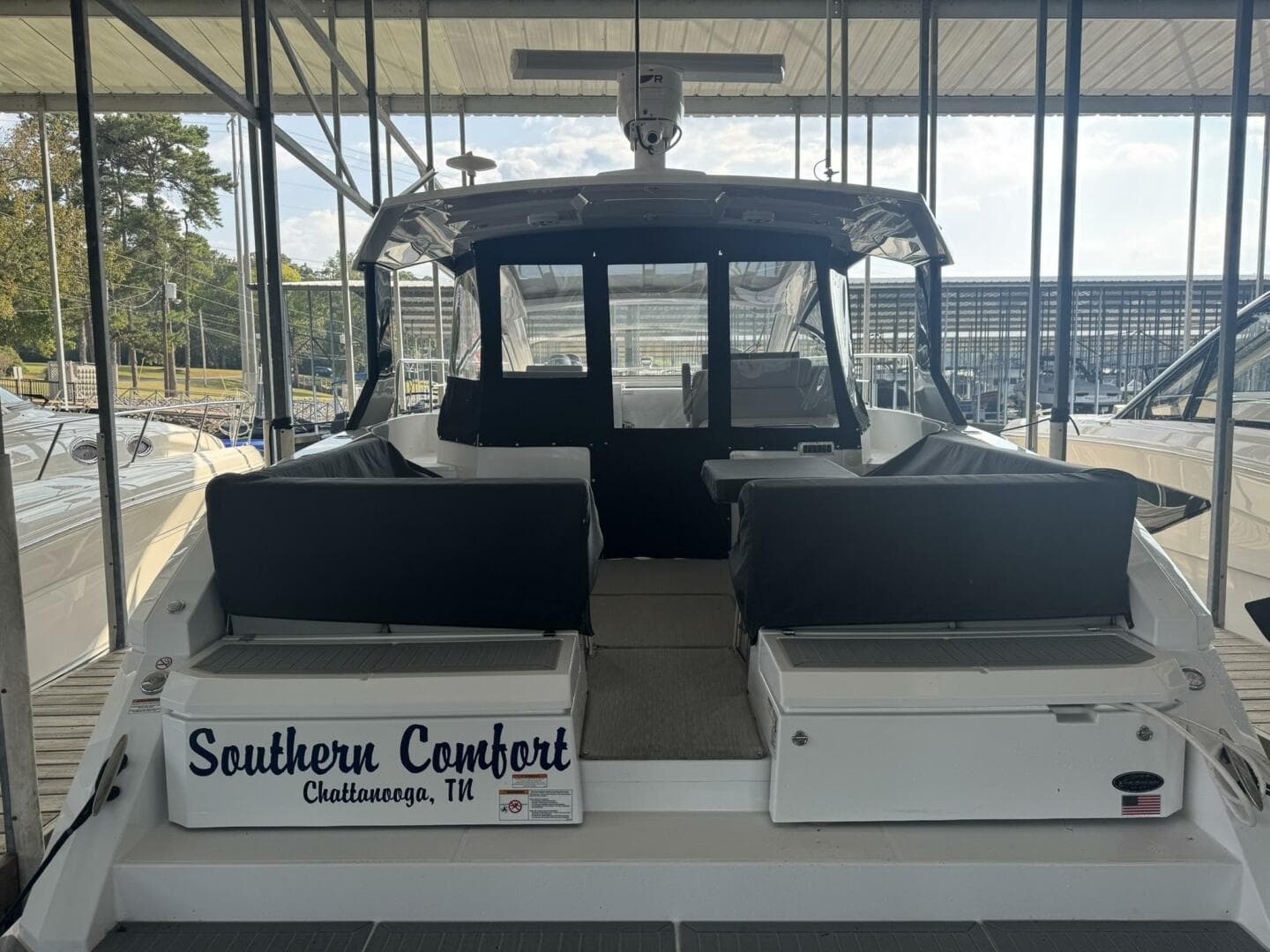 2022 Cruisers Yachts — photo 3