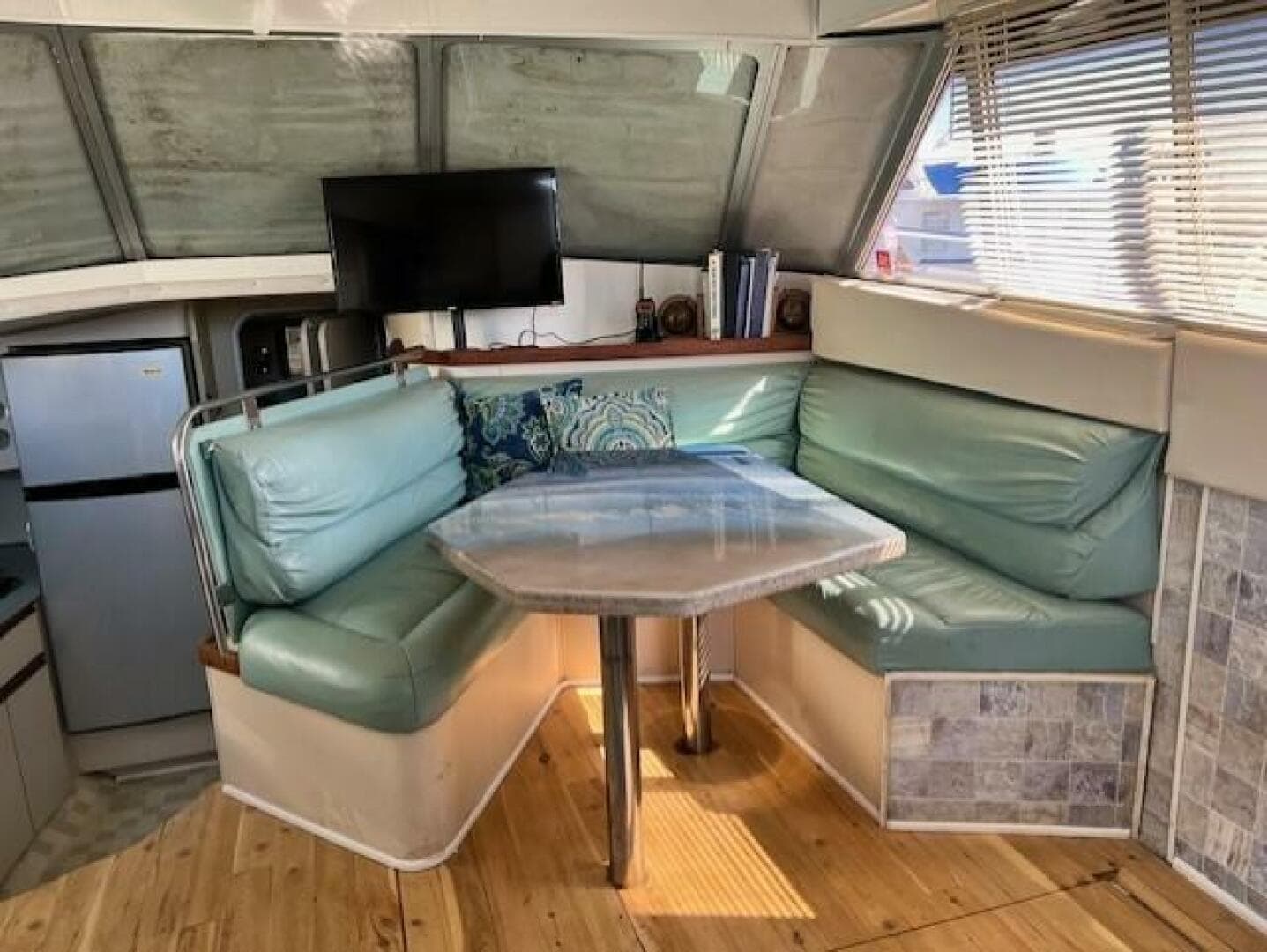 1989 Trojan 12M — photo 51