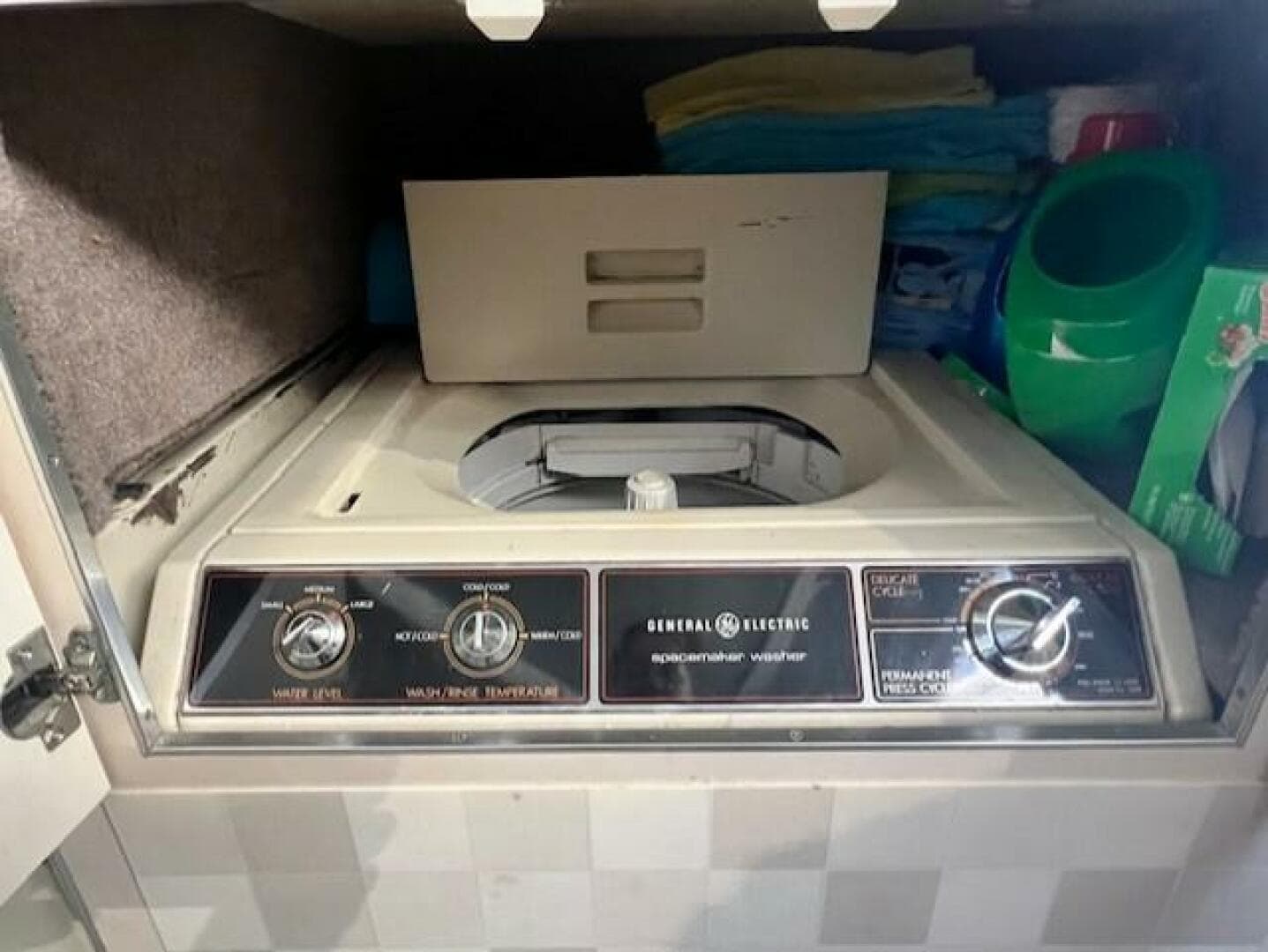 1989 Trojan 12M — photo 41