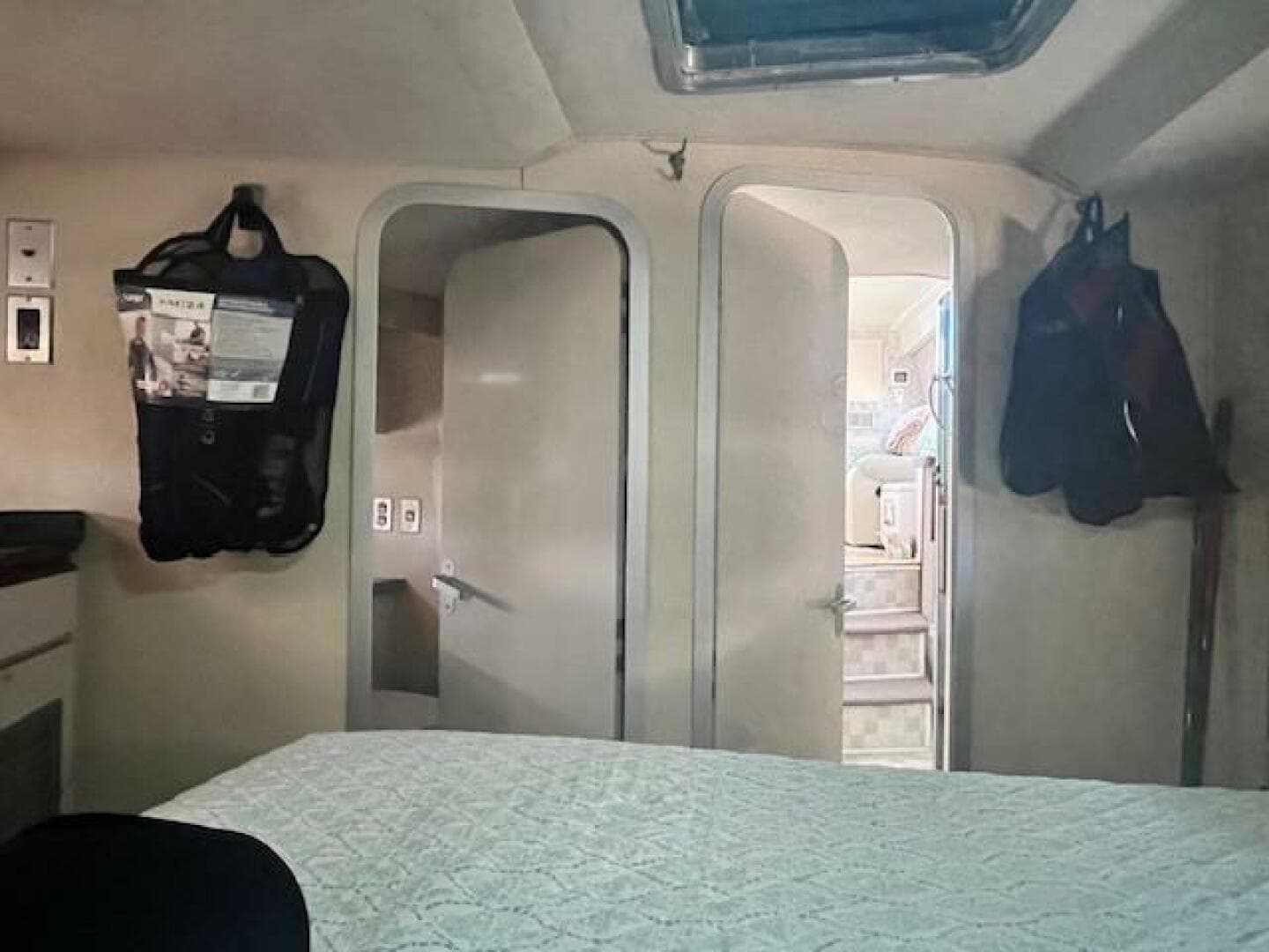 1989 Trojan 12M — photo 42