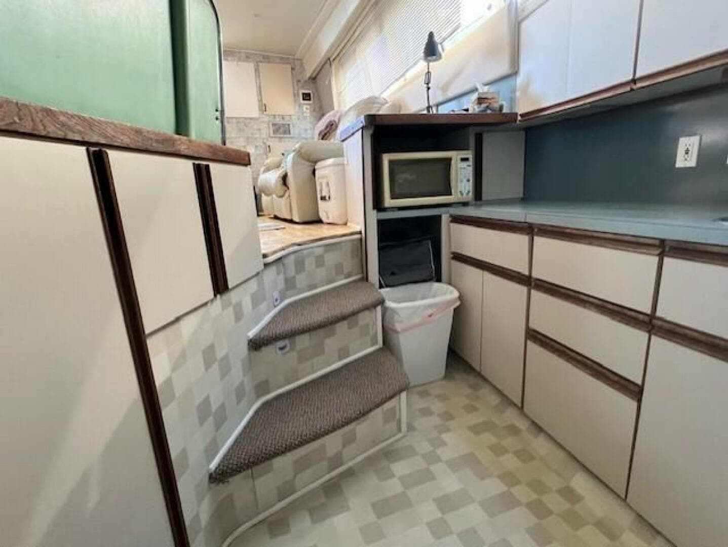 1989 Trojan 12M — photo 43