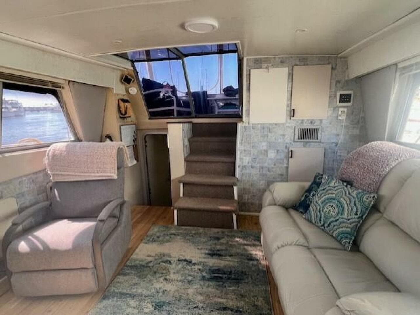 1989 Trojan 12M — photo 34