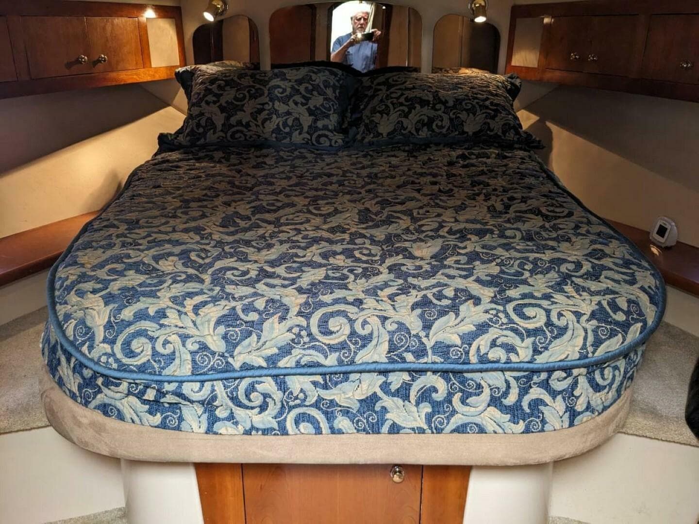 2003 Cruisers Yachts 3970 — photo 2