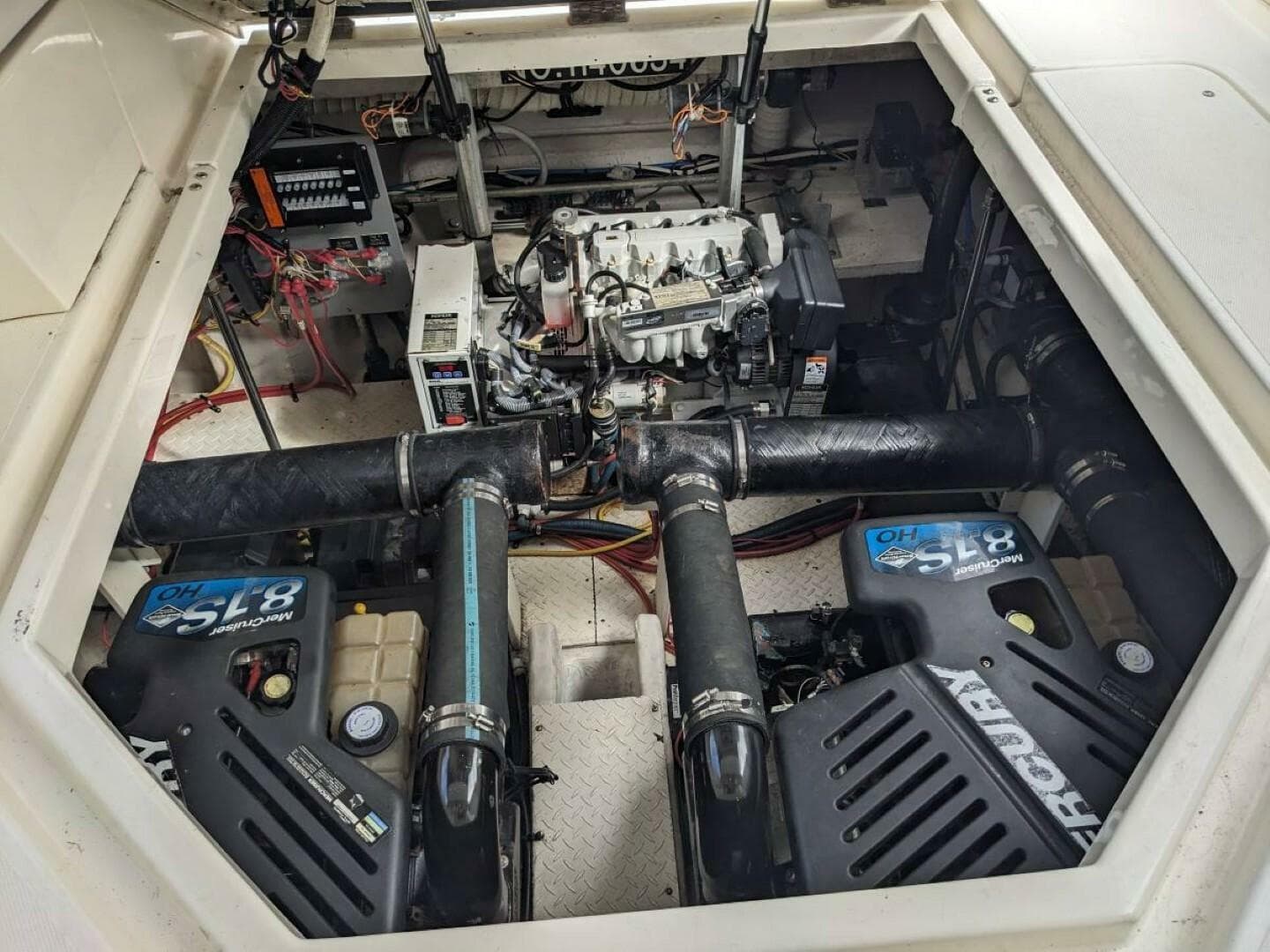 2003 Cruisers Yachts 3970 — photo 19