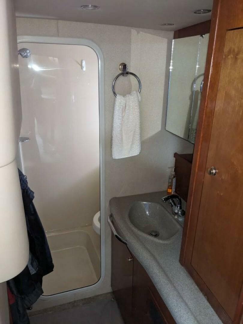 2003 Cruisers Yachts 3970 — photo 12