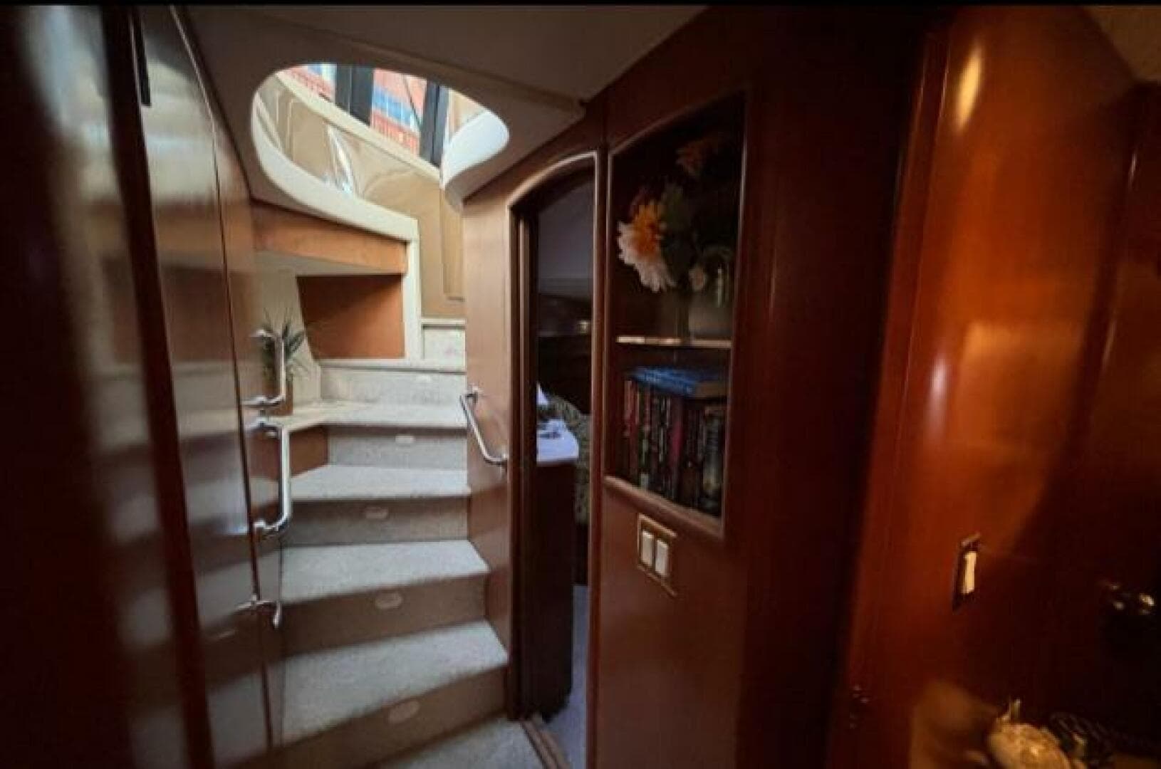 1998 Carver 530 Voyager — photo 26