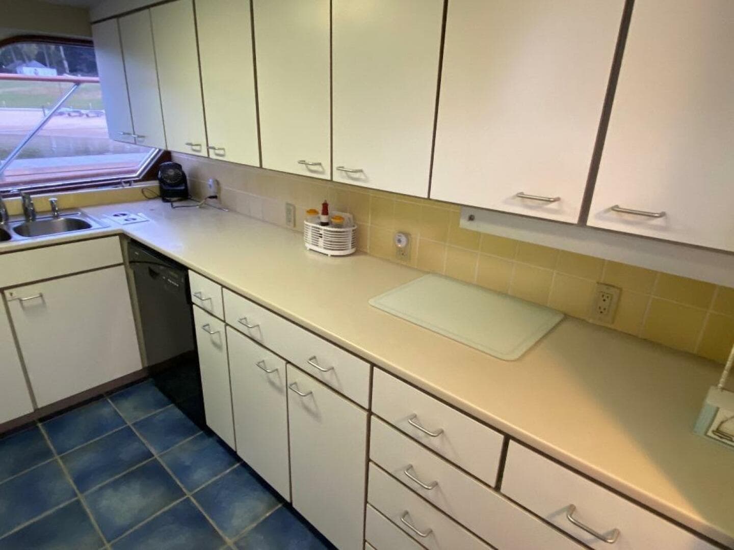 1988 Burger 80 — photo 38