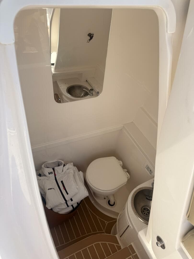 2019 Intrepid 345 Nomad Fe — photo 21