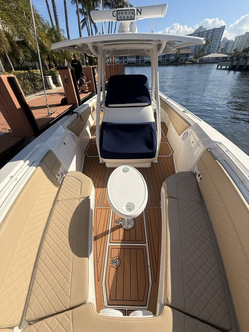 2019 Intrepid 345 Nomad Fe — photo 18