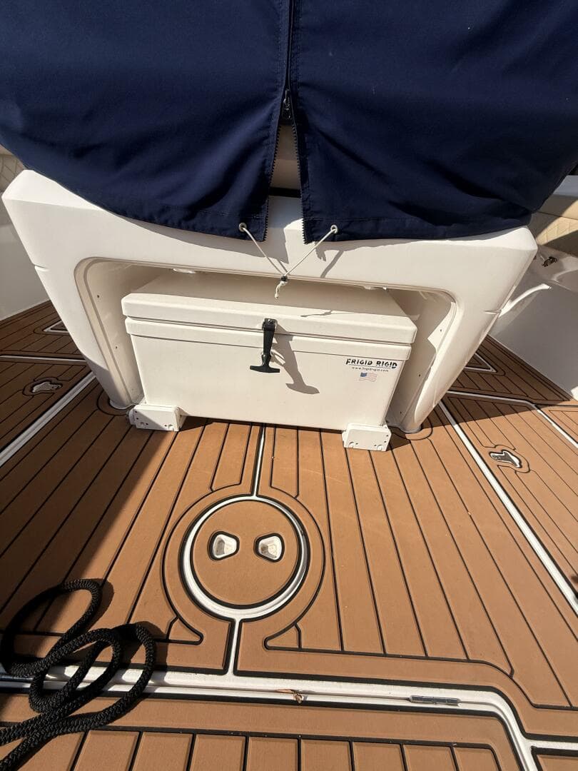 2019 Intrepid 345 Nomad Fe — photo 11