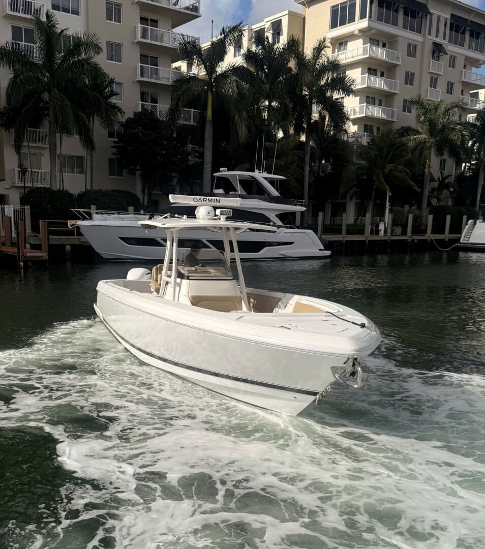 2019 Intrepid 345 Nomad Fe — photo 6