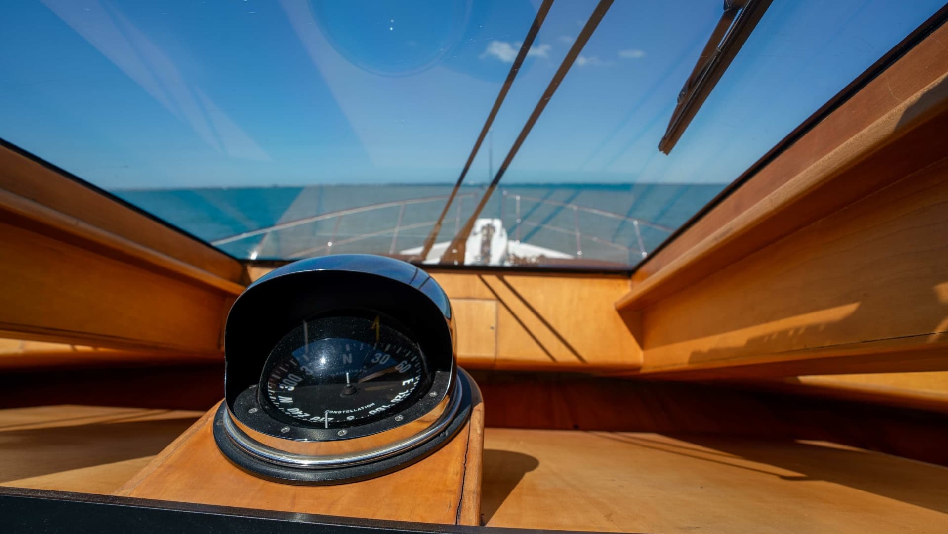 2001 Symbol 62 Pilothouse — photo 22