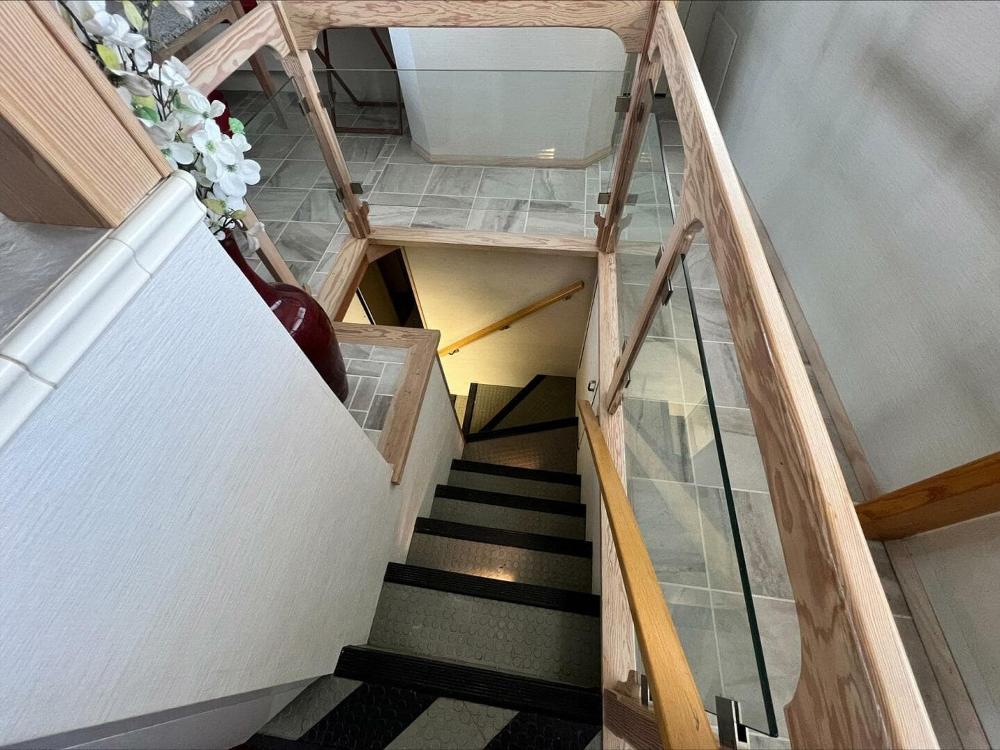 1984 Broward Raised Pilothouse — photo 44