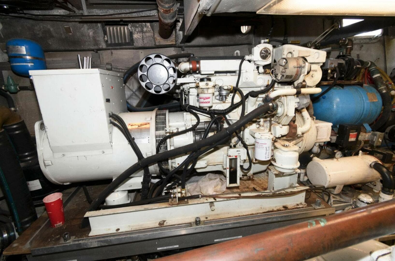 1984 Broward Raised Pilothouse — photo 49