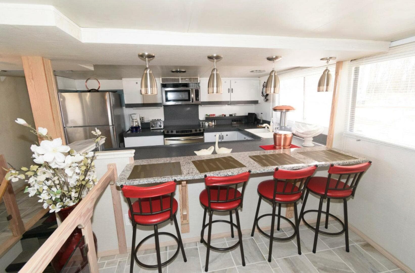 1984 Broward Raised Pilothouse — photo 16