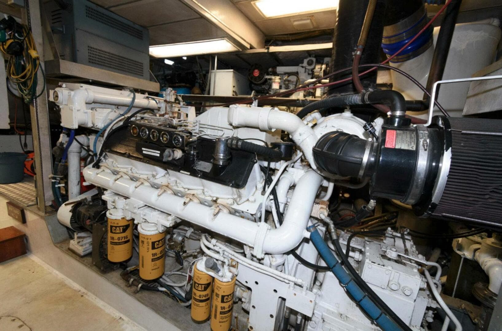 1984 Broward Raised Pilothouse — photo 47