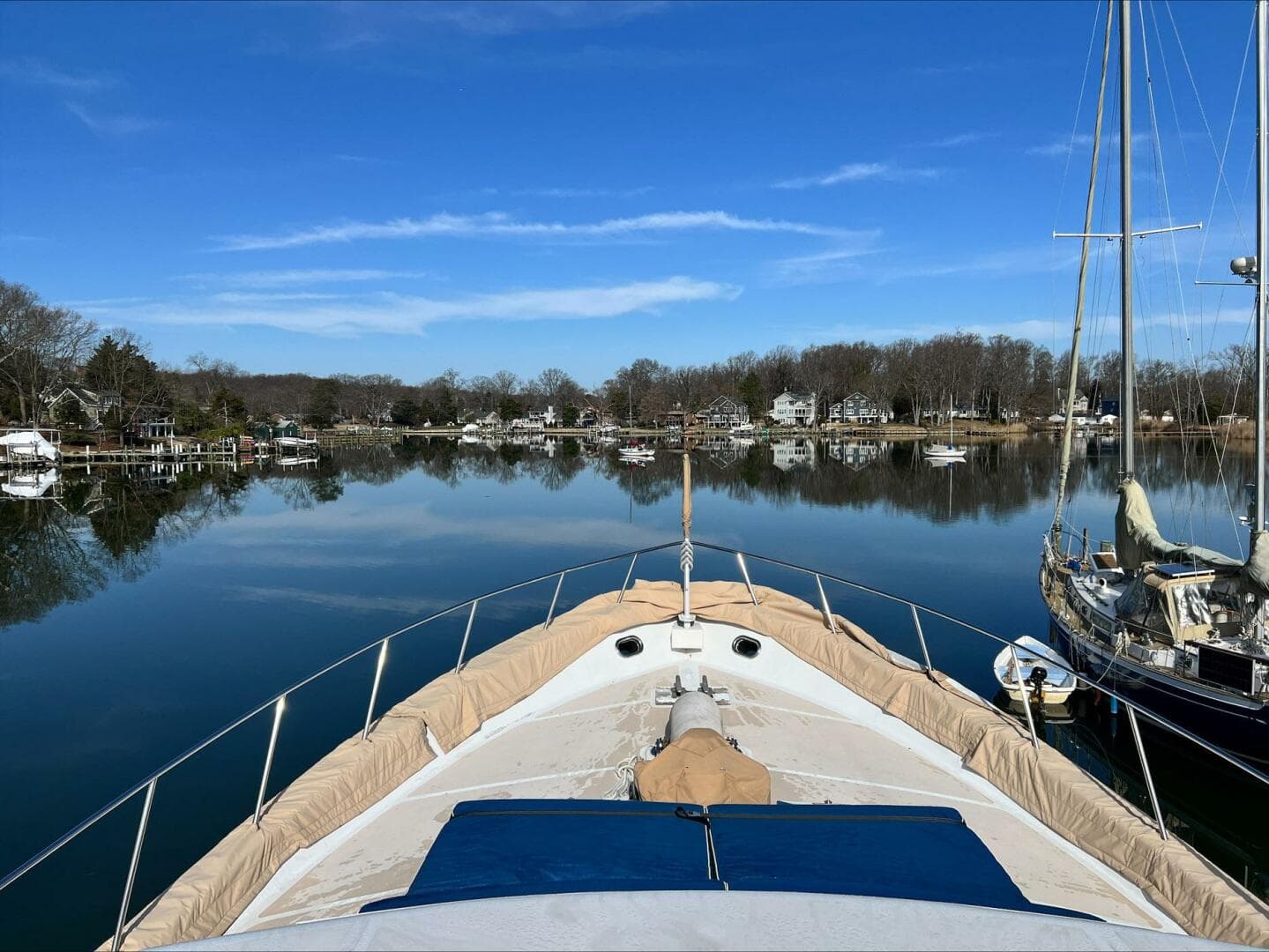 1984 Broward Raised Pilothouse — photo 57