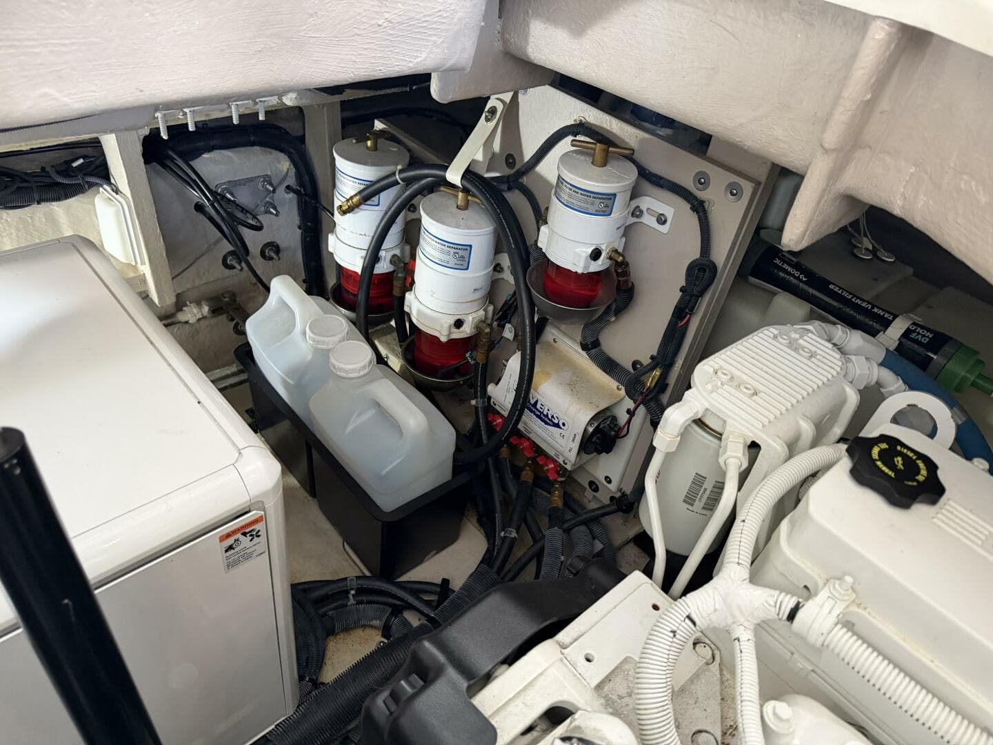 2017 Sea Ray 400 Sundancer — photo 46