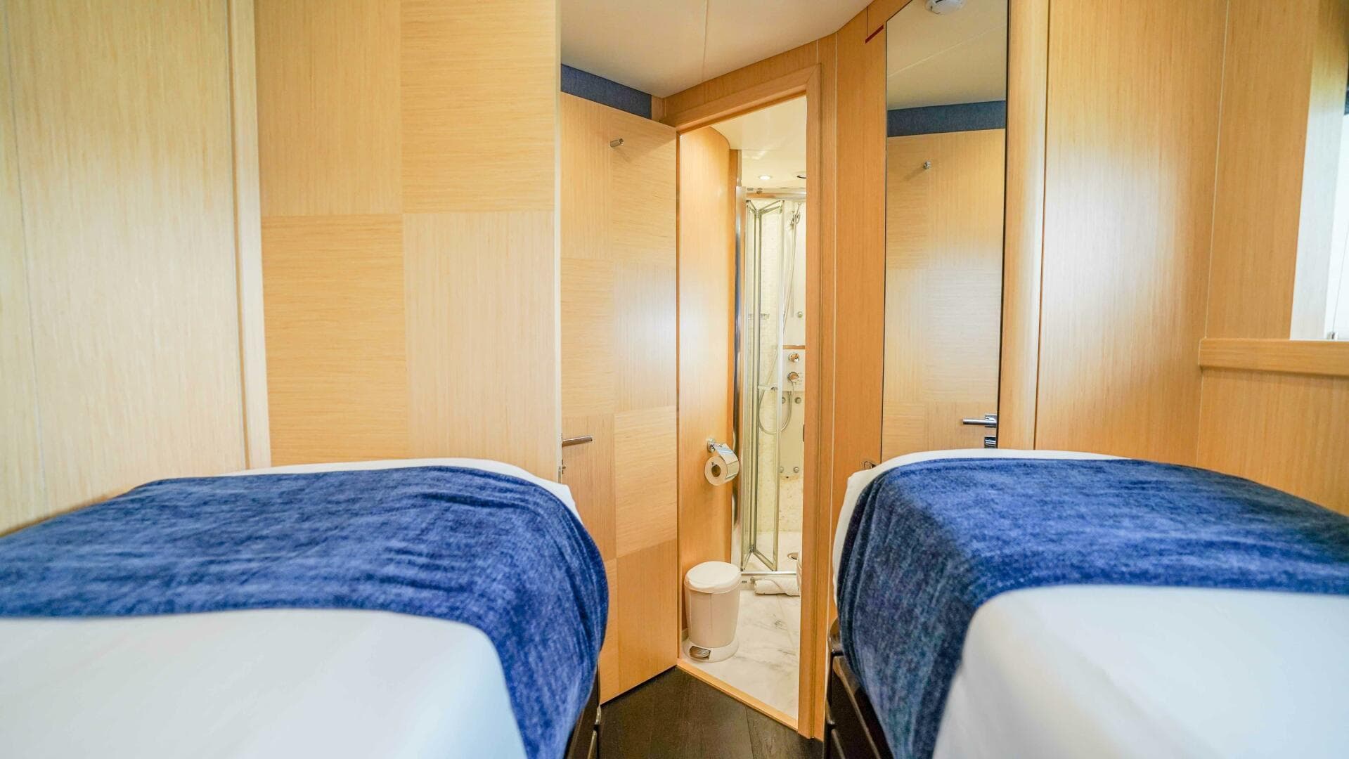 2016 Sunseeker 75 Yacht — photo 58