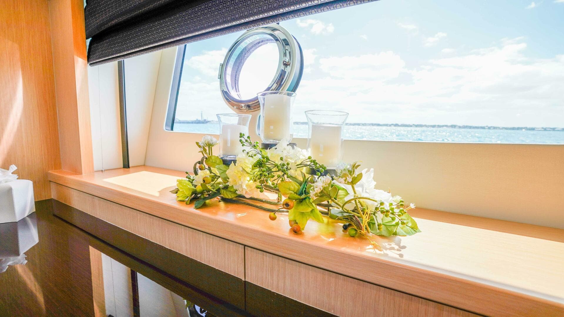 2016 Sunseeker 75 Yacht — photo 40