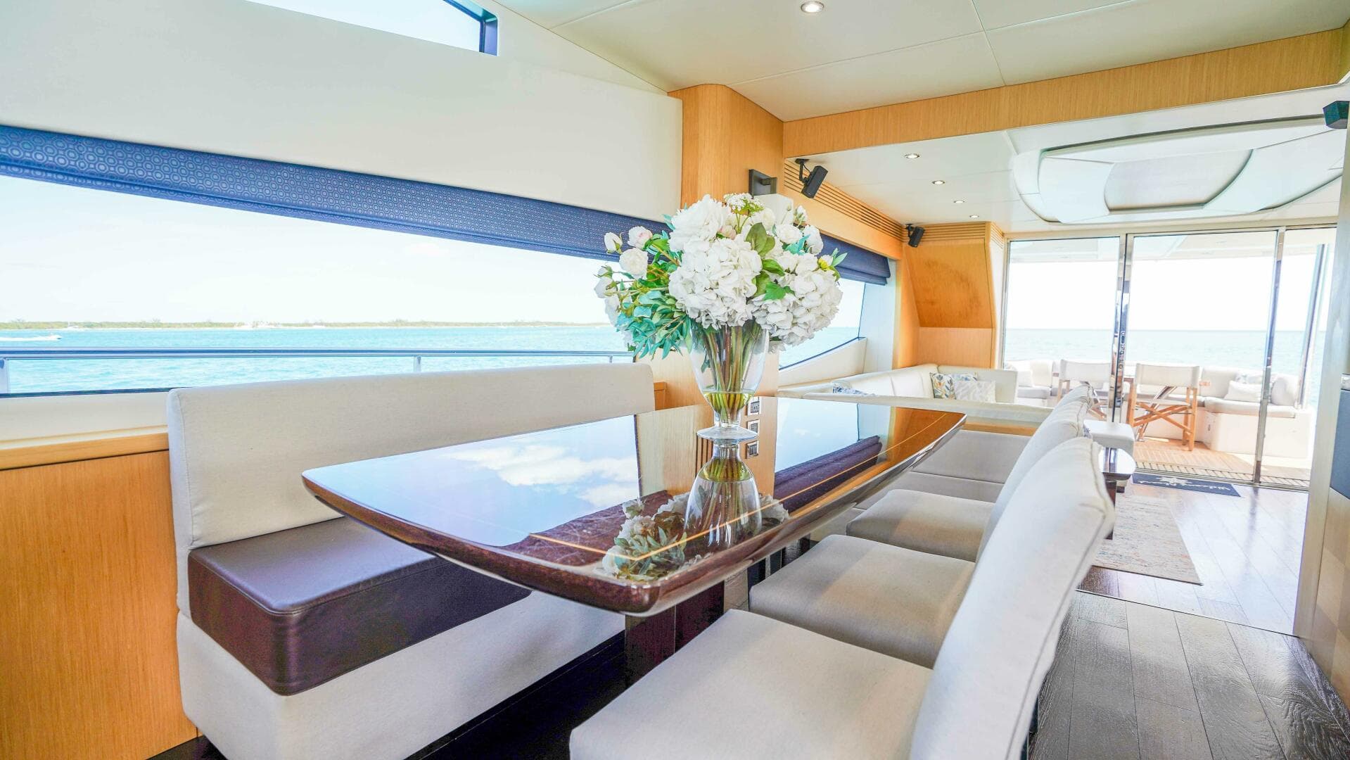 2016 Sunseeker 75 Yacht — photo 26