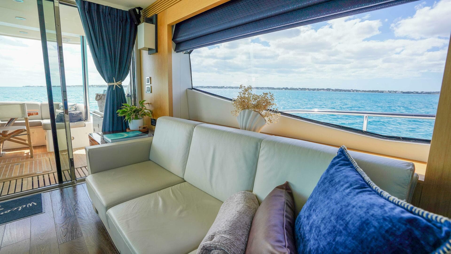 2016 Sunseeker 75 Yacht — photo 23