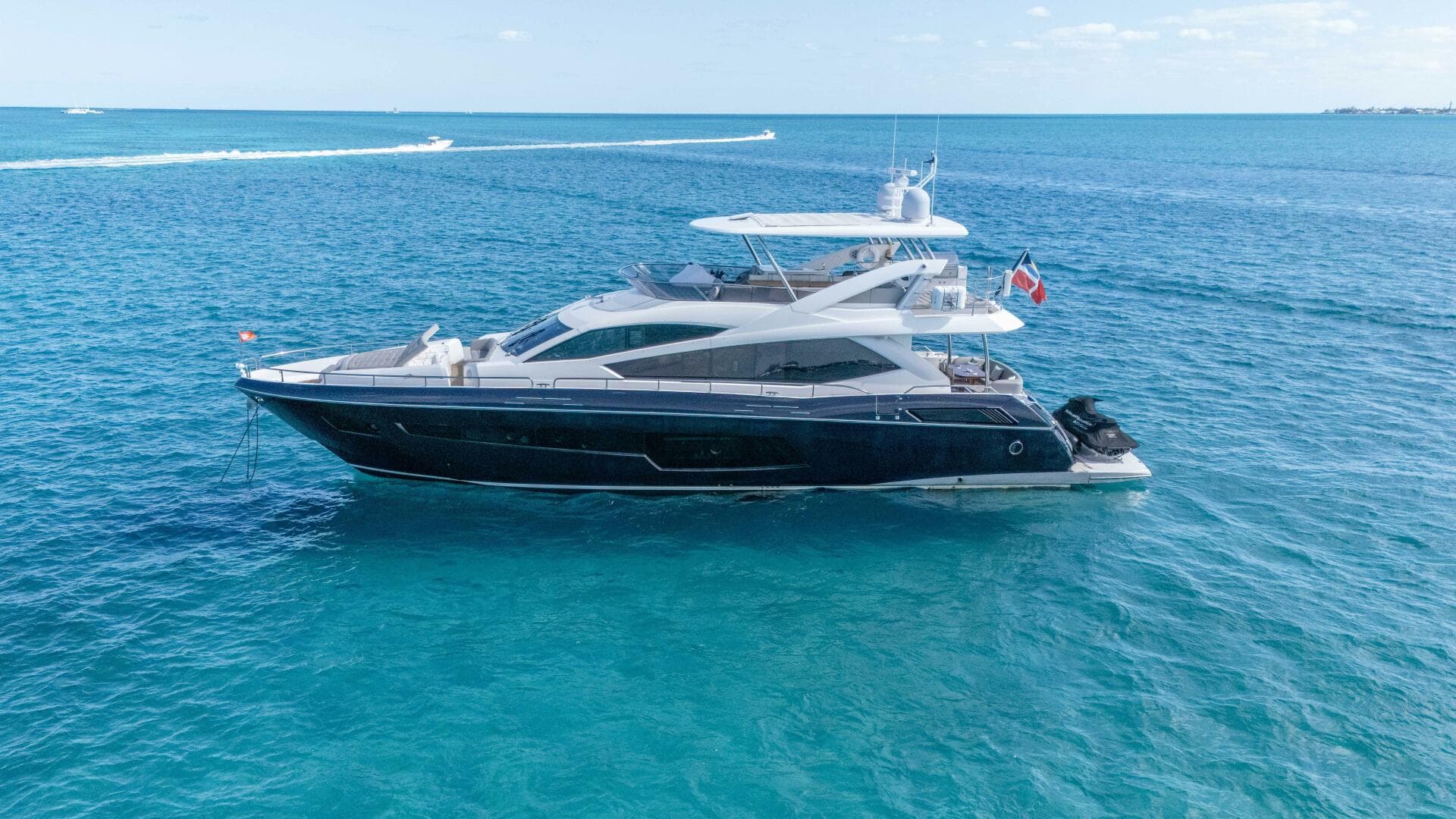 2016 Sunseeker 75 Yacht — photo 3