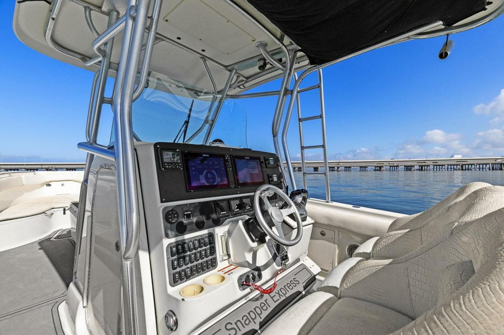 2004 Hydra-Sports Vector 3300 CC — photo 36