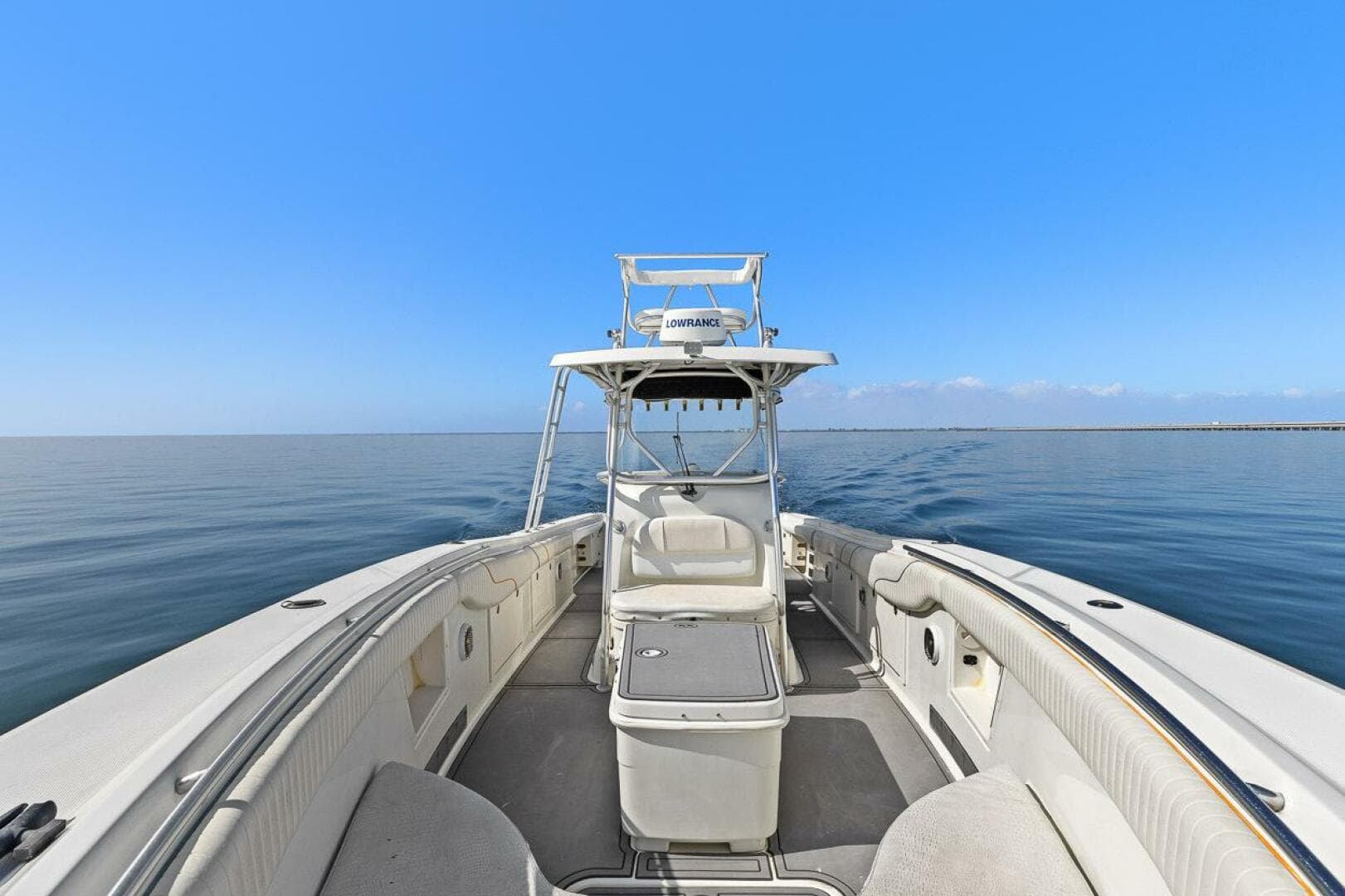 2004 Hydra-Sports Vector 3300 CC — photo 46