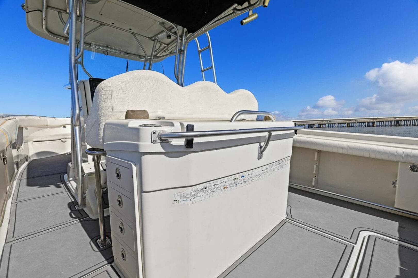 2004 Hydra-Sports Vector 3300 CC — photo 39