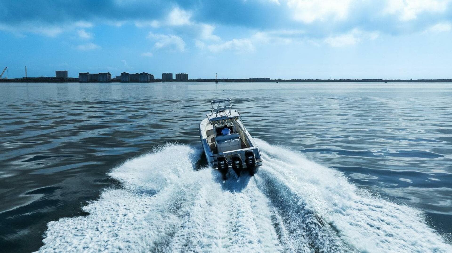 2004 Hydra-Sports Vector 3300 CC — photo 32