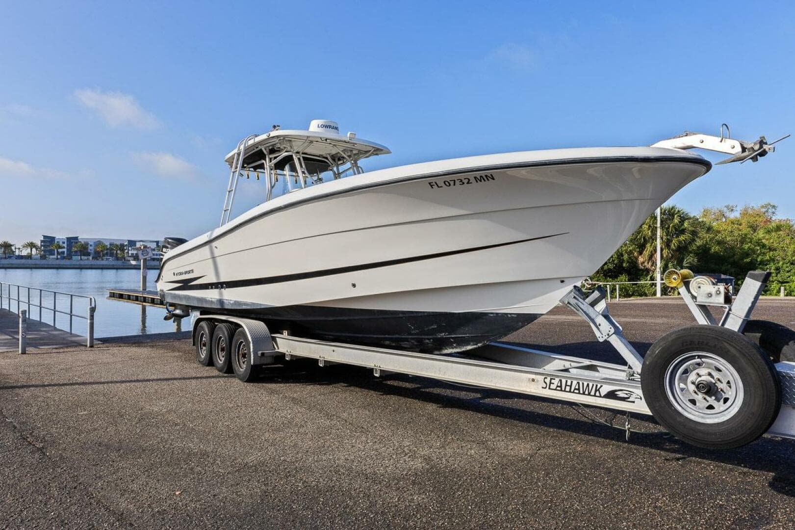 2004 Hydra-Sports Vector 3300 CC — photo 7