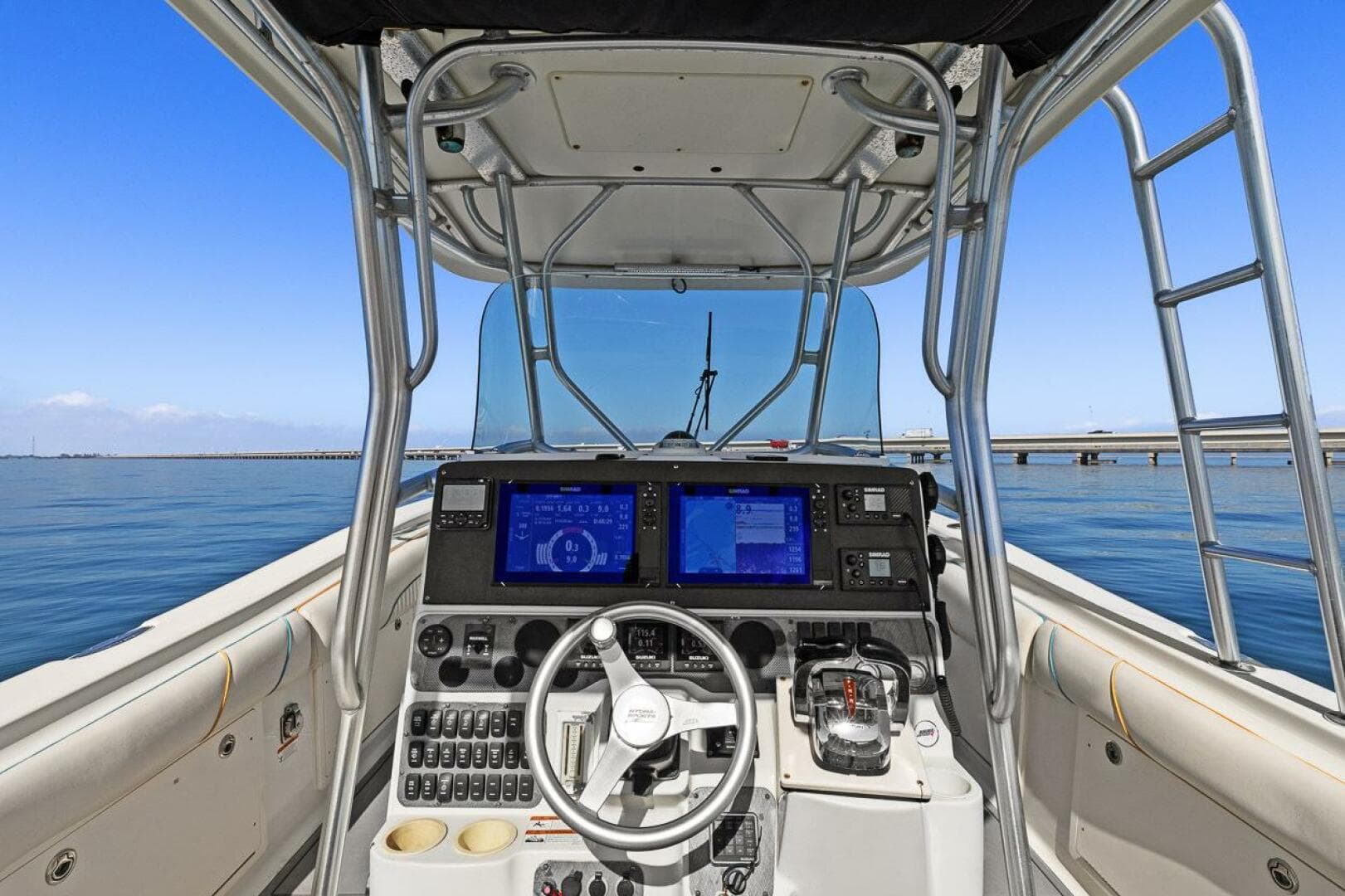 2004 Hydra-Sports Vector 3300 CC — photo 37