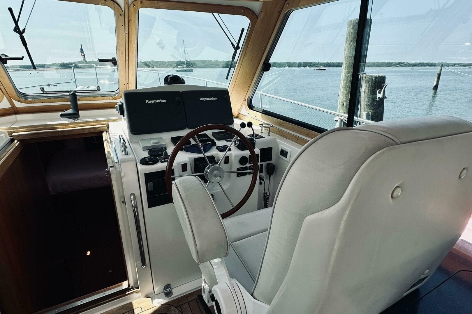 2007 Sabre 34 Express — photo 26