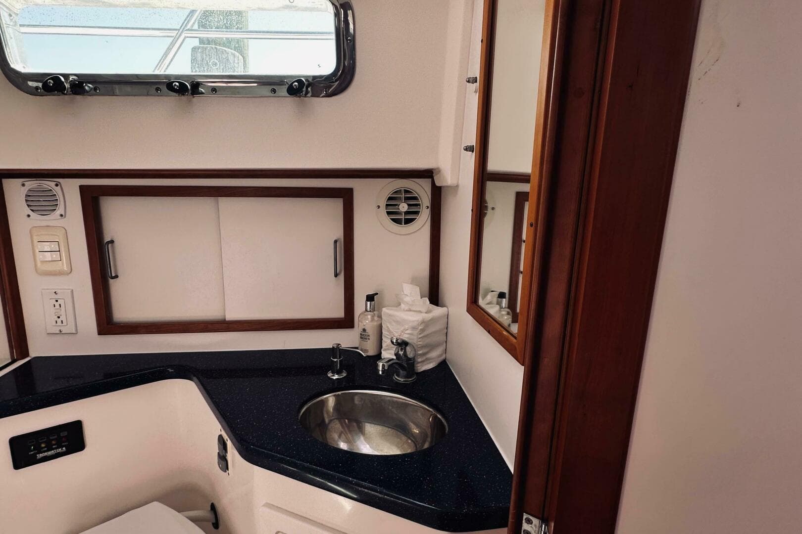 2007 Sabre 34 Express — photo 63