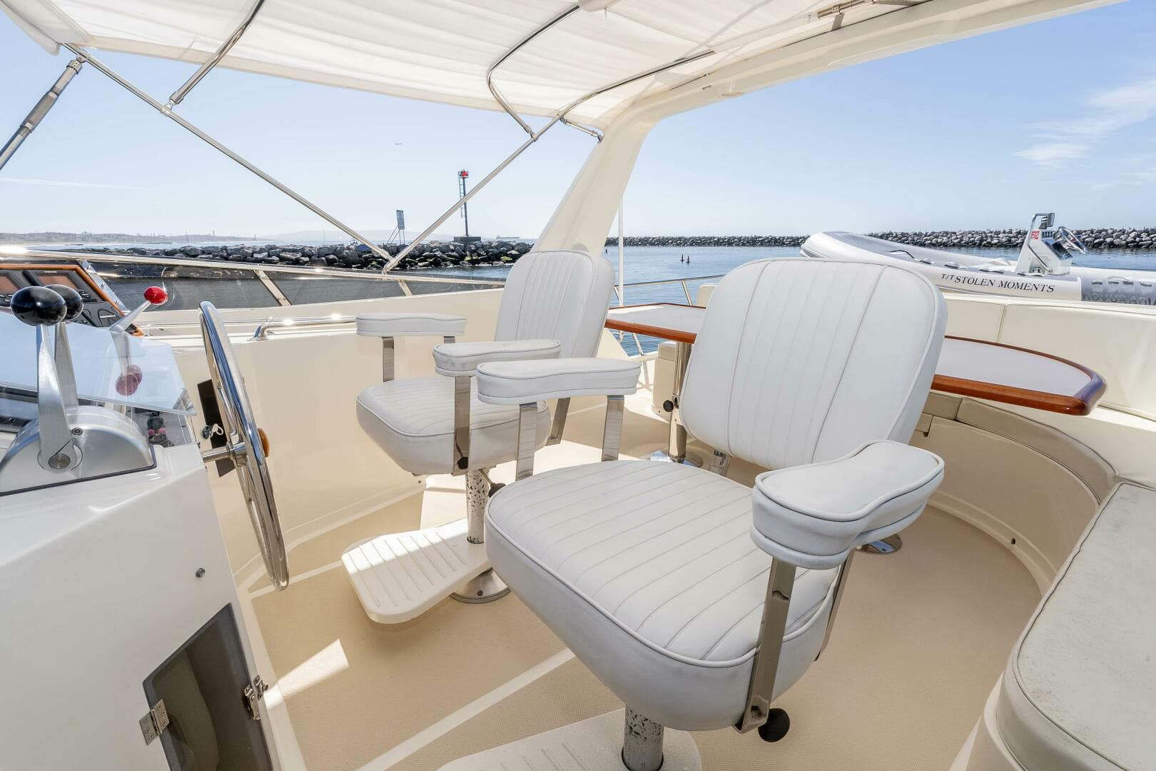 2000 Offshore Yachts Flushdeck — photo 15