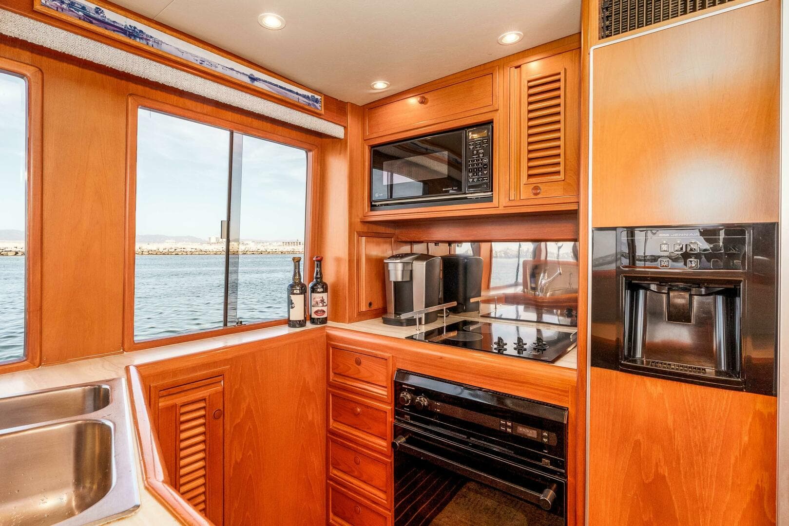 2000 Offshore Yachts Flushdeck — photo 27