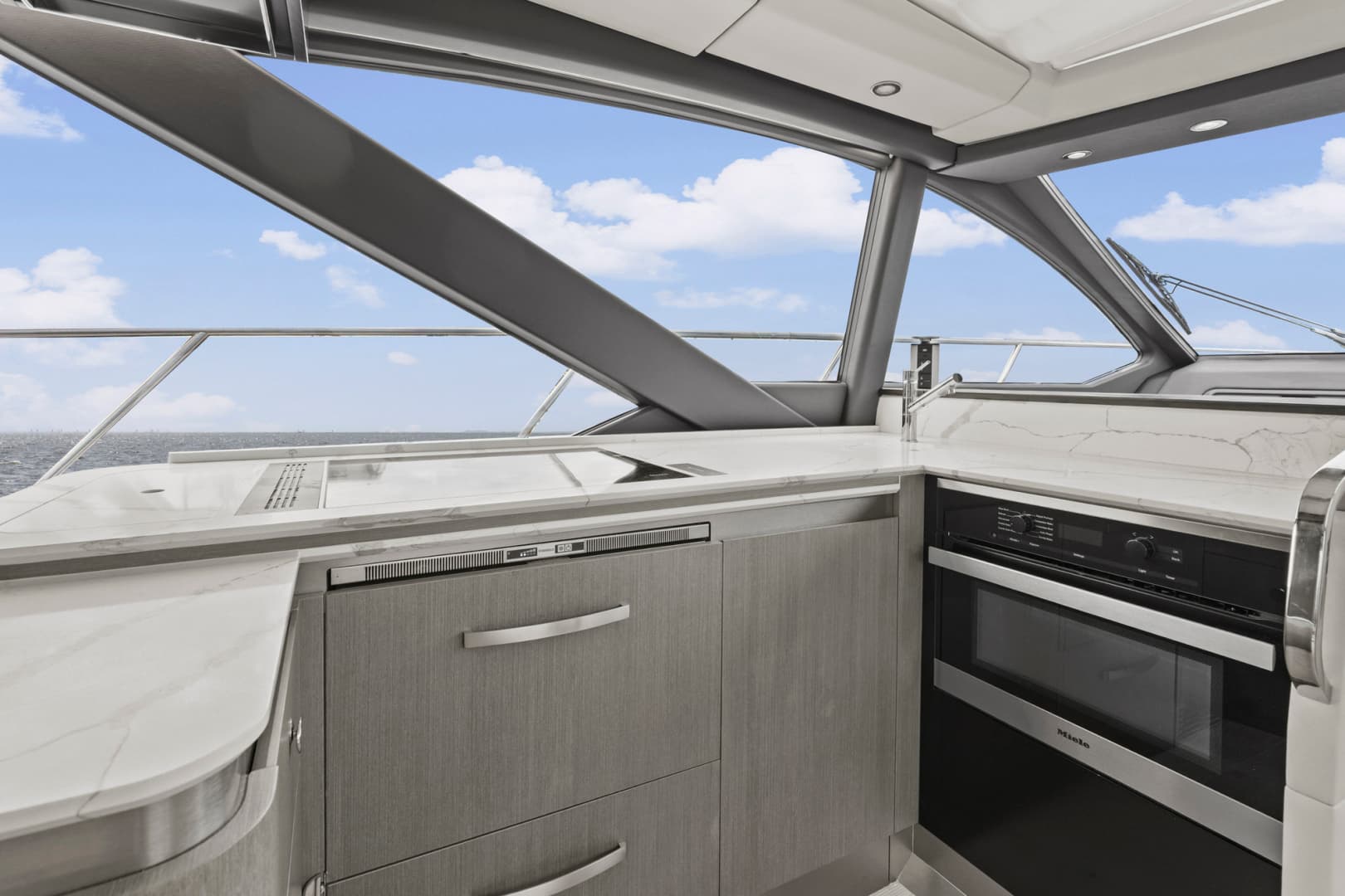 2020 Azimut S6 Sport Fly — photo 43