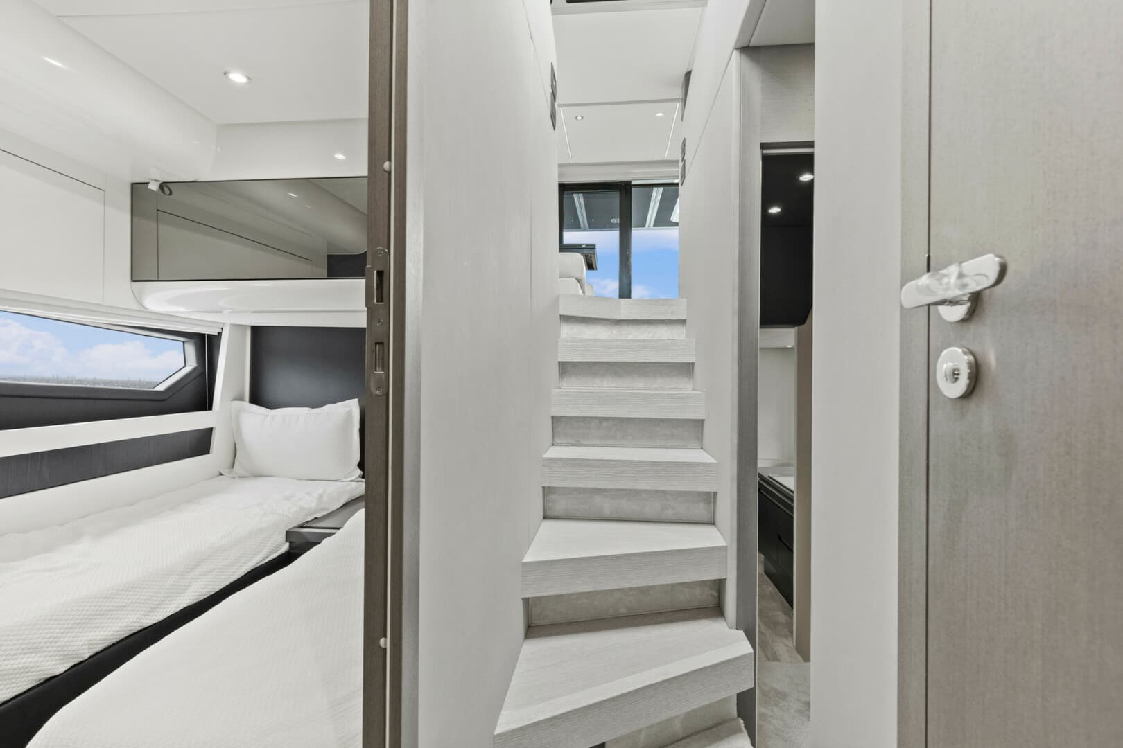 2020 Azimut S6 Sport Fly — photo 50