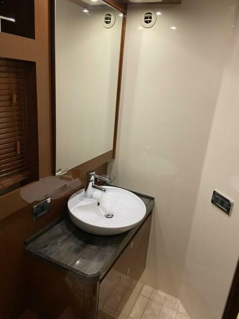 2016 Sea Ray 510 Fly — photo 32