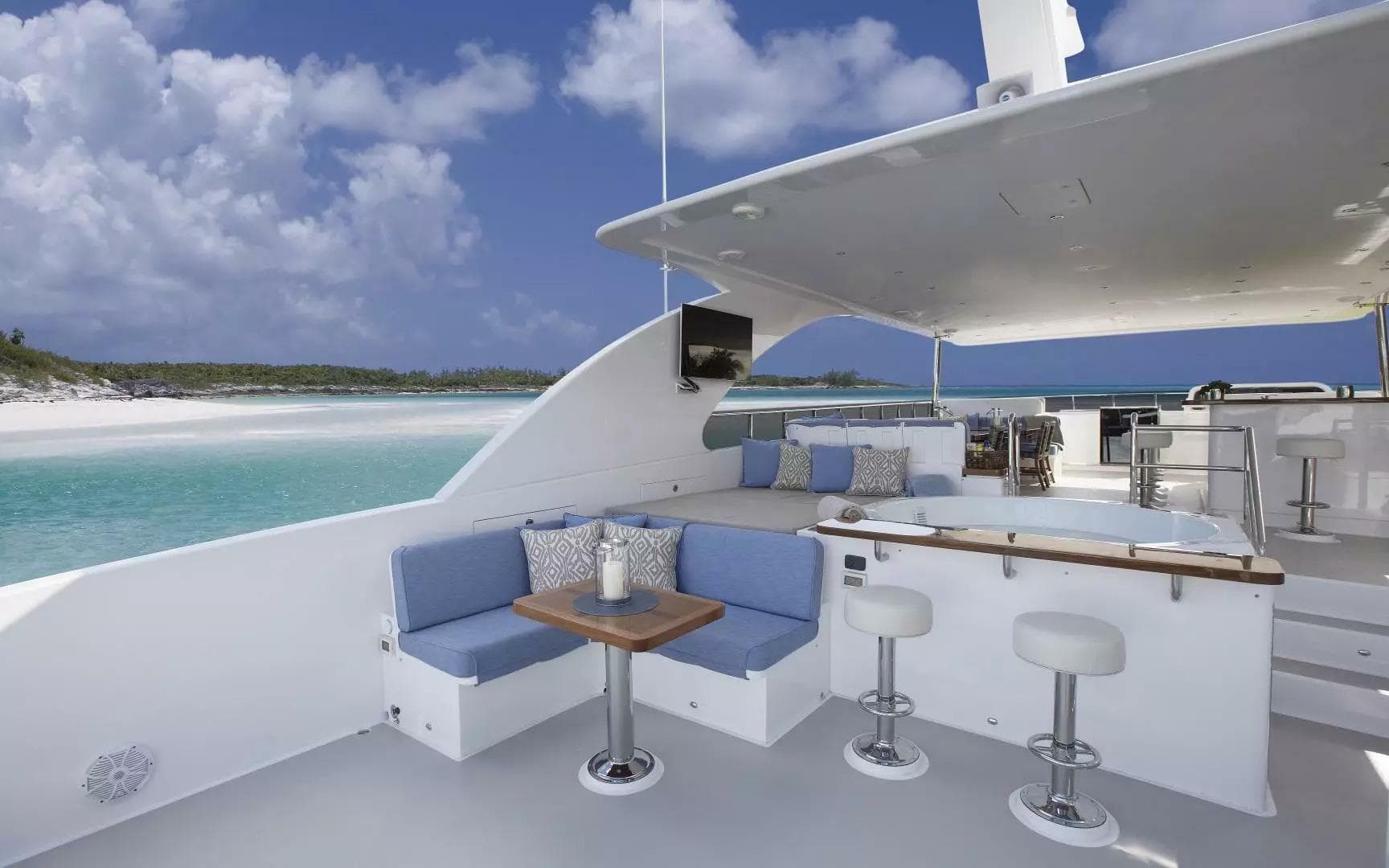 2016 Hargrave Raised Pilothouse — photo 6