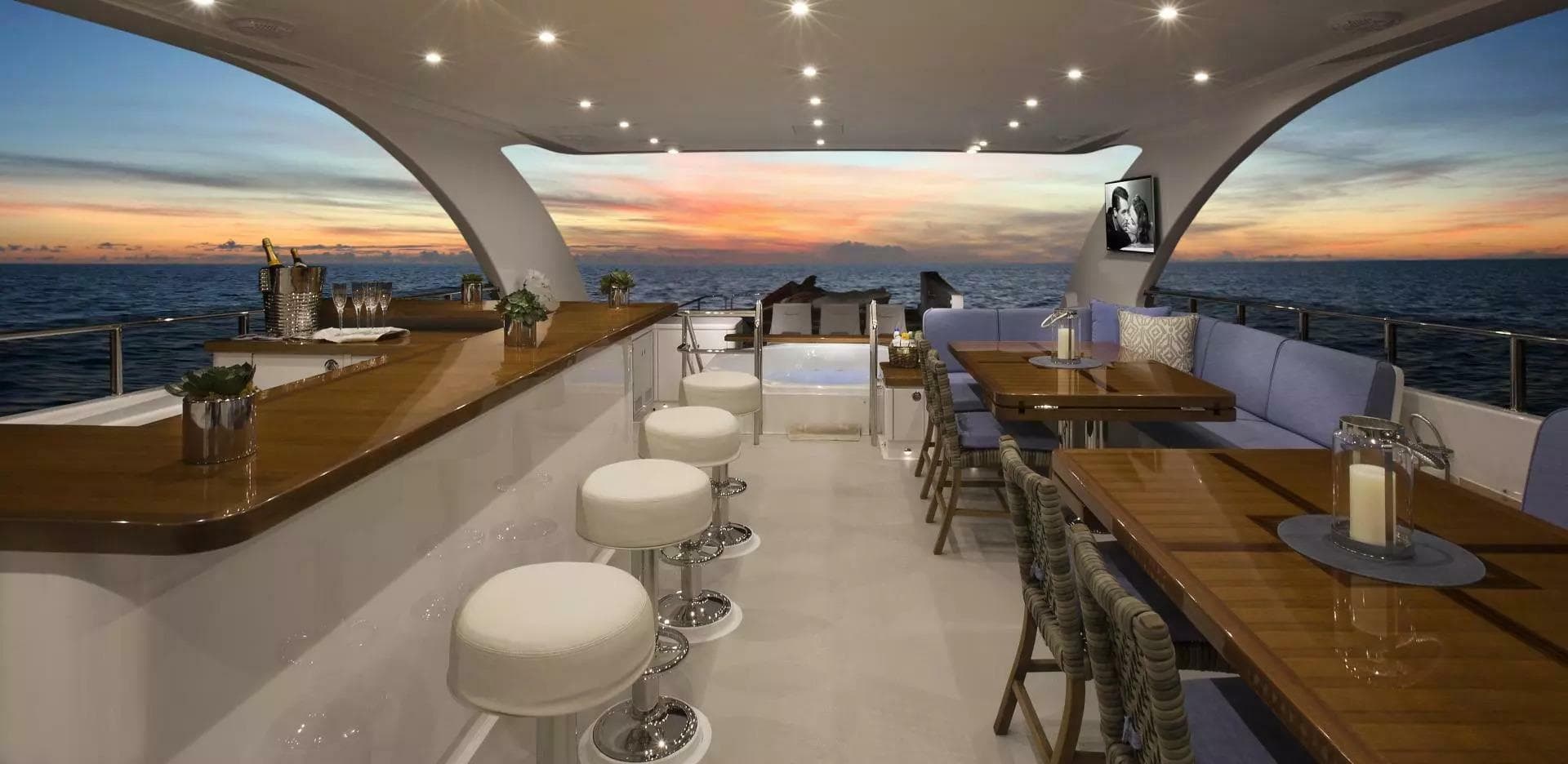 2016 Hargrave Raised Pilothouse — photo 2